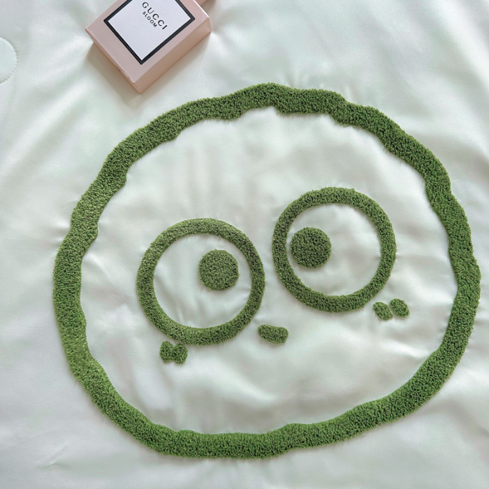 91家纺网 家纺一手货源 找家纺 （总）眠帛 2024新款A类水洗棉毛巾绣夏被四件套—精灵系列