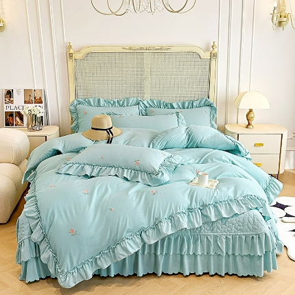 91家纺网 家纺一手货源 找家纺 2025小红书多巴胺ins风法式小香风糯小棉散点玫瑰床盖款四件套水洗棉纯棉全棉夏被四件套