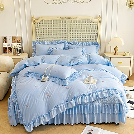 91家纺网 家纺一手货源 找家纺 2025小红书多巴胺ins风法式小香风糯小棉散点玫瑰床盖款四件套水洗棉纯棉全棉夏被四件套