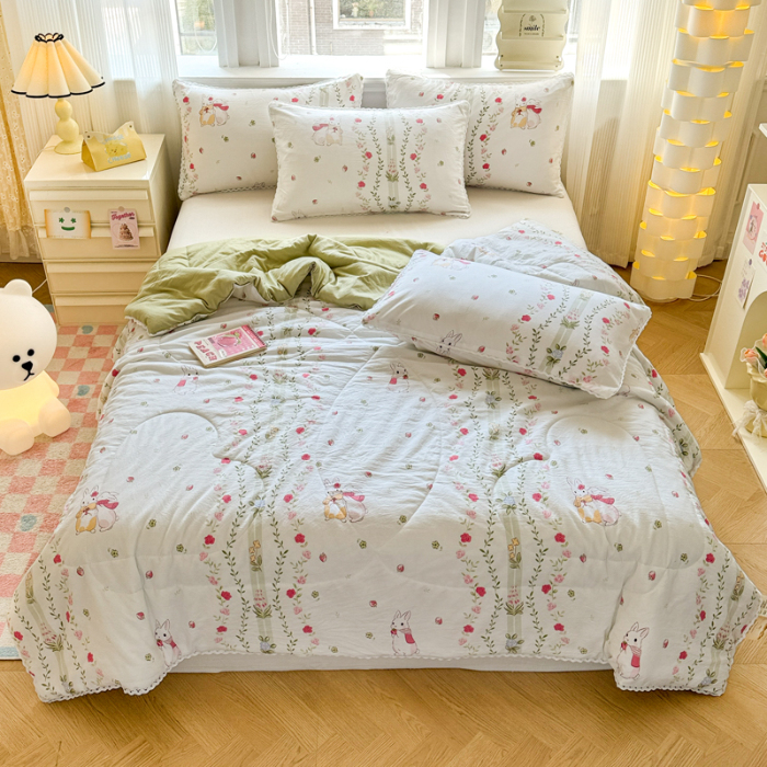 91家纺网 家纺一手货源 找家纺 慕尚家纺2025新款双层纱水洗夏被子被芯 草莓小兔