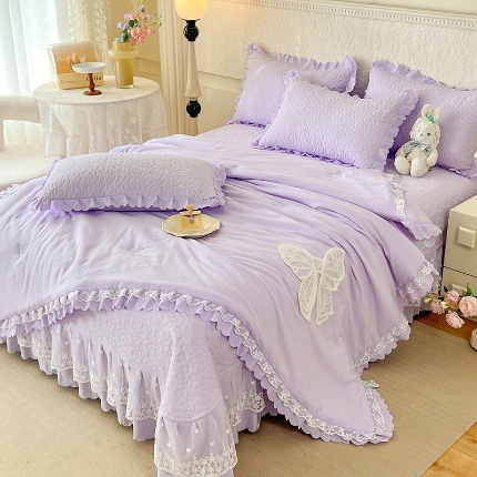 91家纺网 家纺一手货源 找家纺 苏米娜2025韩版少女心法式公主风水洗棉蕾丝花边夏被床盖款四件套泡泡棉小竺棉凉蝴蝶结夏被床盖款四件套