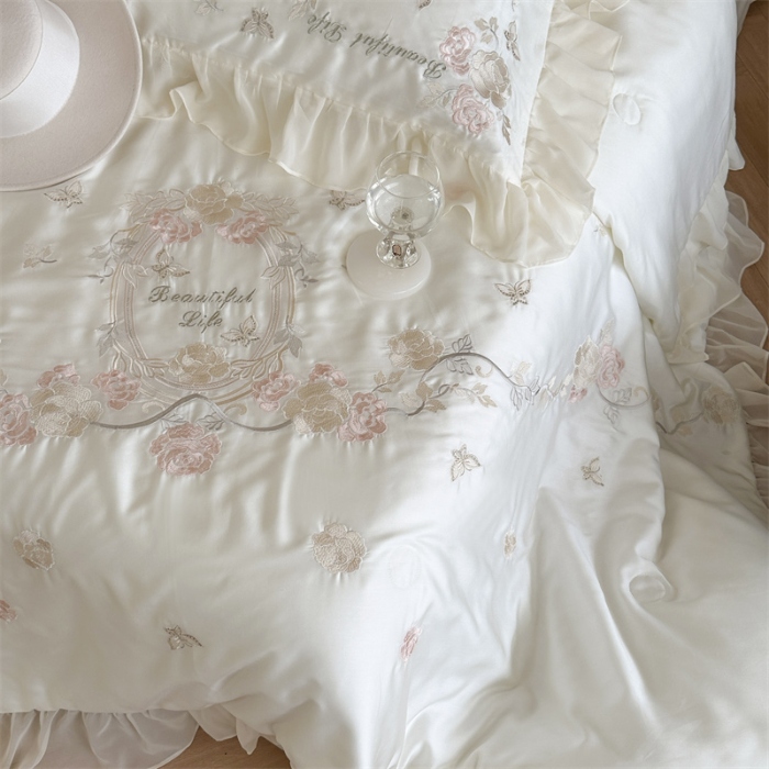 91家纺网 家纺一手货源 找家纺 MIU缪家居  2024新款80支兰精天丝夏被四件套-浪漫主义 白