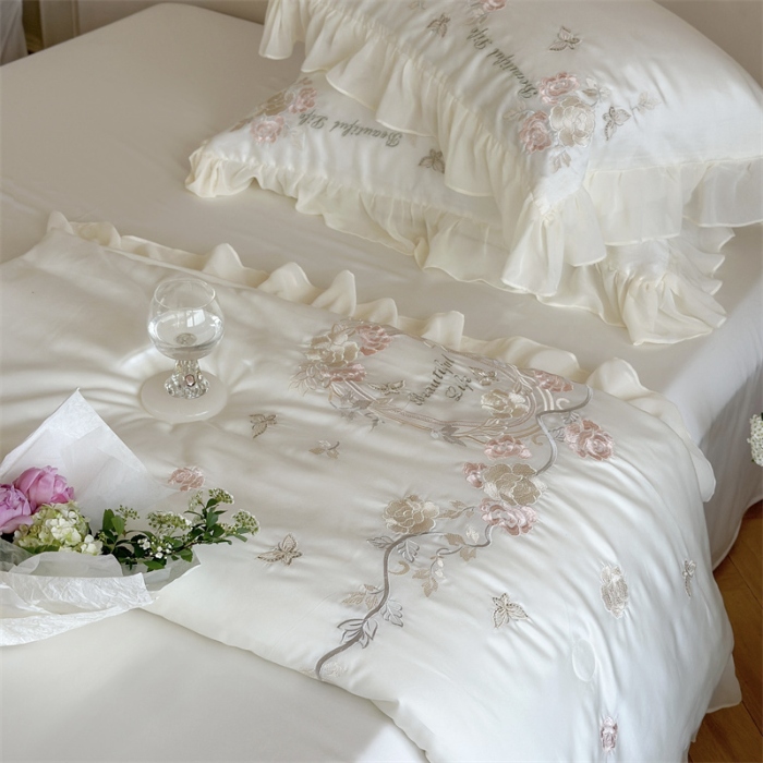 91家纺网 家纺一手货源 找家纺 MIU缪家居  2024新款80支兰精天丝夏被四件套-浪漫主义 白