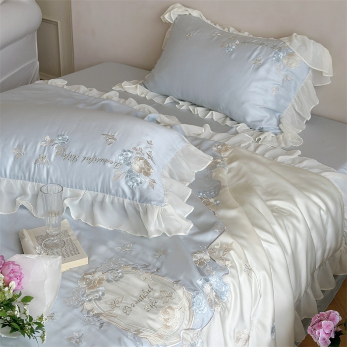 91家纺网 家纺一手货源 找家纺 MIU缪家居  2024新款80支兰精天丝夏被四件套-浪漫主义 蓝