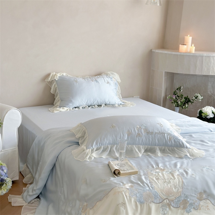 91家纺网 家纺一手货源 找家纺 MIU缪家居  2024新款80支兰精天丝夏被四件套-浪漫主义 蓝