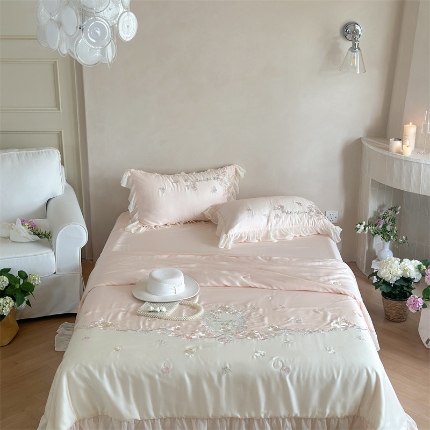 91家纺网 家纺一手货源 找家纺 （总）MIU缪家居  2024新款80支兰精天丝夏被四件套-浪漫主义