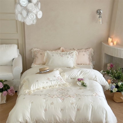 91家纺网 家纺一手货源 找家纺 MIU缪家居  2024新款80支兰精天丝四件套-浪漫主义 白