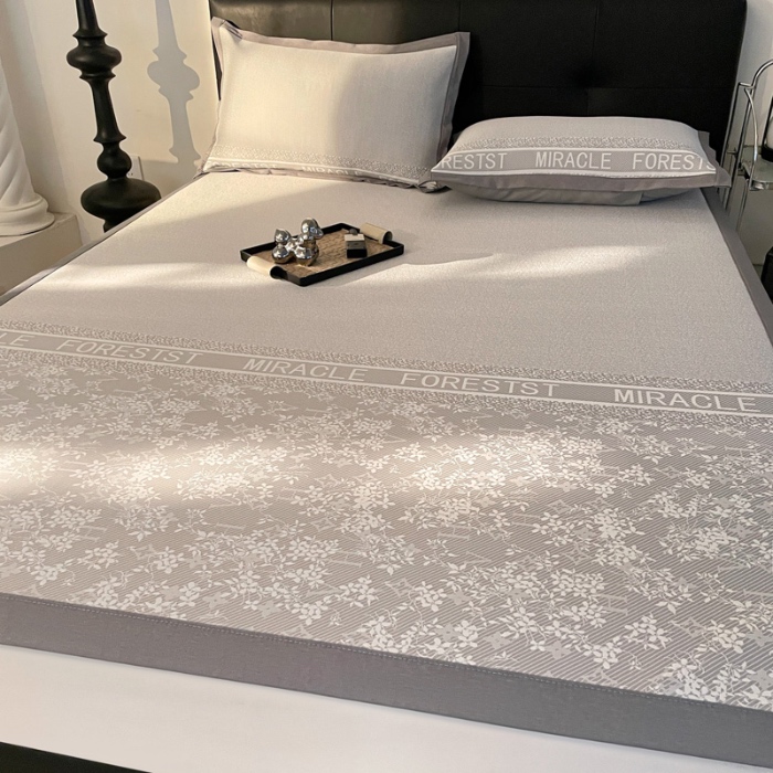 91家纺网 家纺一手货源 找家纺 凯罗 2024新款凉感提花冰丝床席三件套 简约生活--灰