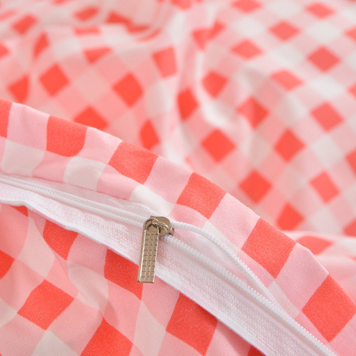 91家纺网 家纺一手货源 找家纺 小雨家纺 2026新款芦荟棉单件床裙+床裙三件套 草莓之恋