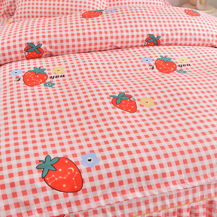 91家纺网 家纺一手货源 找家纺 小雨家纺 2026新款芦荟棉单件床裙+床裙三件套 草莓之恋