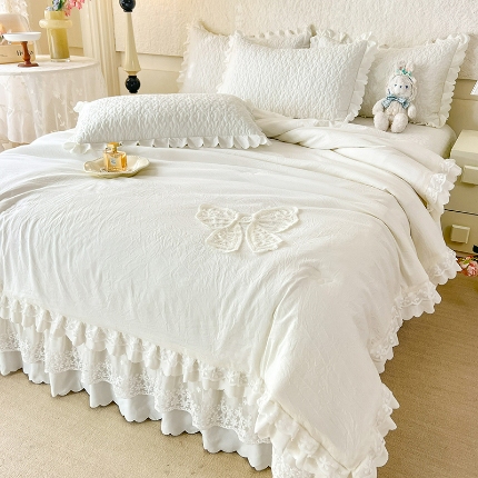 91家纺网 家纺一手货源 找家纺 （总）2025韩版少女心法式公主风水洗棉蕾丝花边夏被床盖款四件套泡泡棉小竺棉凉蝴蝶结夏被床盖款四件套