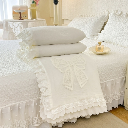 91家纺网 家纺一手货源 找家纺 苏米娜2025韩版少女心法式公主风水洗棉蕾丝花边夏被床盖款四件套泡泡棉小竺棉凉蝴蝶结夏被床盖款四件套