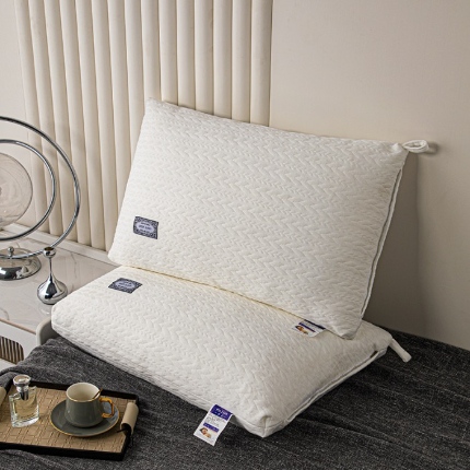 91家纺网 家纺一手货源 找家纺 （总）拾光枕芯 2023新款贴标针织麻花亲肤羽丝棉高档枕芯