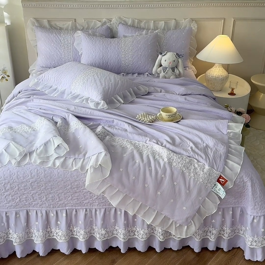 91家纺网 家纺一手货源 找家纺 （总）2025韩版少女心法式公主风水洗棉蕾丝花边绣花夏被床盖款四件套泡泡棉小竺棉凉感丝夏被床盖款四件套 