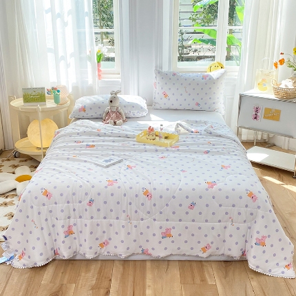 91家纺网 家纺一手货源 找家纺 （总）15 经年2025年小猪佩奇版授权A类针织棉夏被镂空花边款 直播爆款