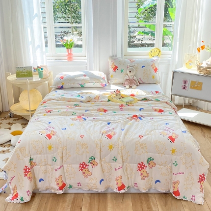 91家纺网 家纺一手货源 找家纺 （总）15 经年2025年小猪佩奇版授权A类针织棉夏被镂空花边款 直播爆款