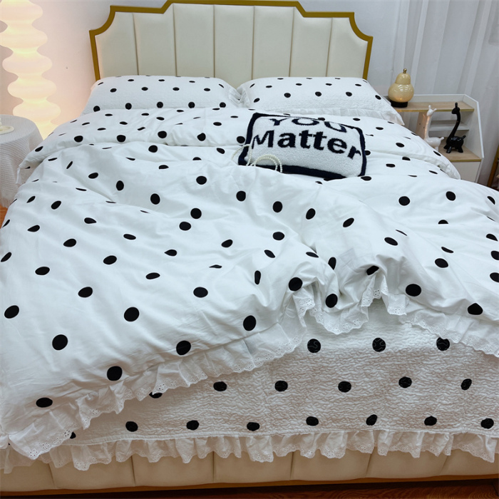 91家纺网 家纺一手货源 找家纺 暖居 2024新款砂洗棉花被套全棉床盖四件套绗缝夹棉纯棉床盖三件套波点白