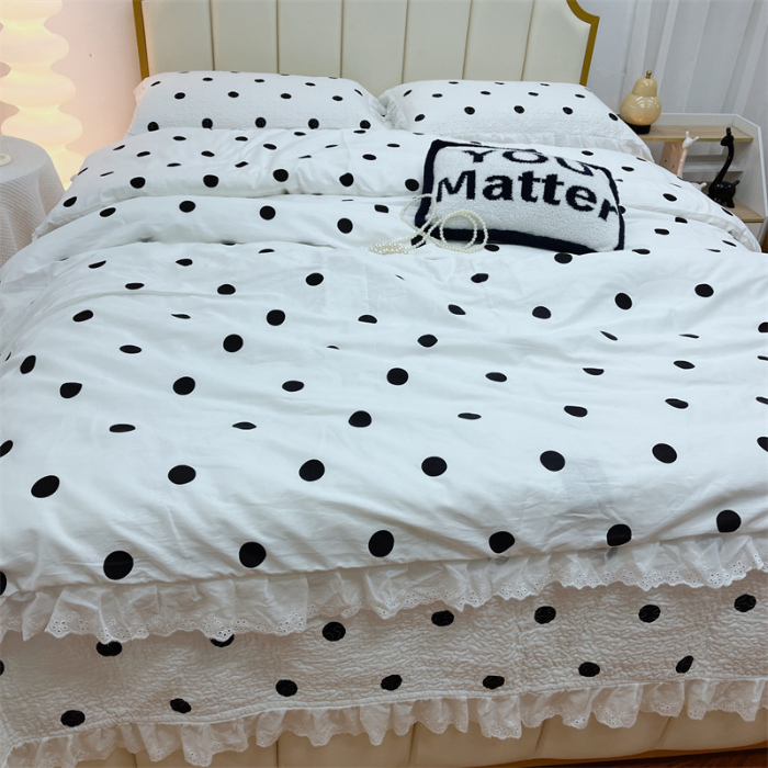 91家纺网 家纺一手货源 找家纺 暖居 2024新款砂洗棉花被套全棉床盖四件套绗缝夹棉纯棉床盖三件套波点白