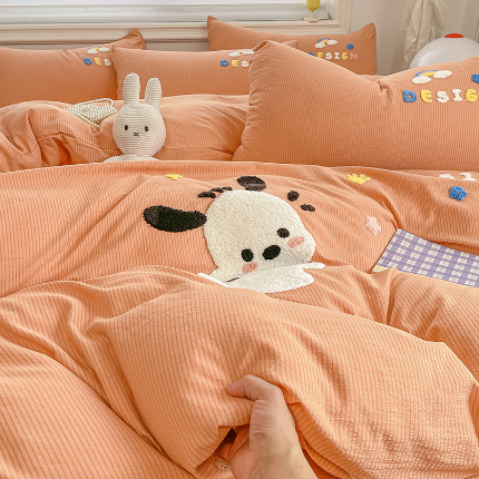 91家纺网 家纺一手货源 找家纺 （总）韩秀家纺 2024新款刺绣款有氧提花小竺棉双层纱超柔加厚毛巾绣四件套云朵棉床笠刺绣花