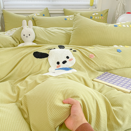 91家纺网 家纺一手货源 找家纺 （总）韩秀家纺 2024新款刺绣款有氧提花小竺棉双层纱超柔加厚毛巾绣四件套云朵棉床笠刺绣花