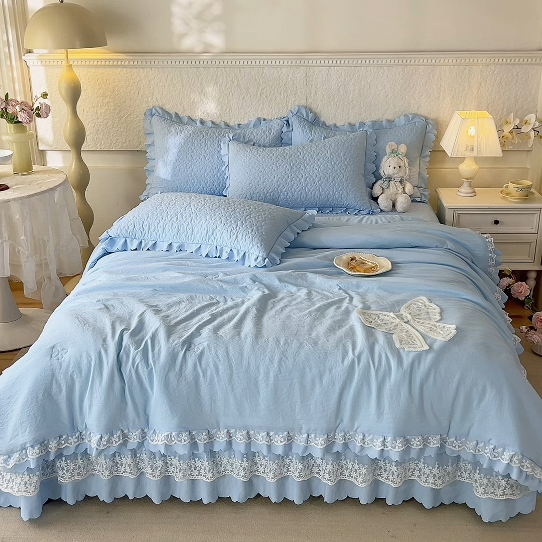 91家纺网 家纺一手货源 找家纺 （总）2025韩版少女心法式公主风水洗棉蕾丝花边夏被床盖款四件套泡泡棉小竺棉凉蝴蝶结夏被床盖款四件套