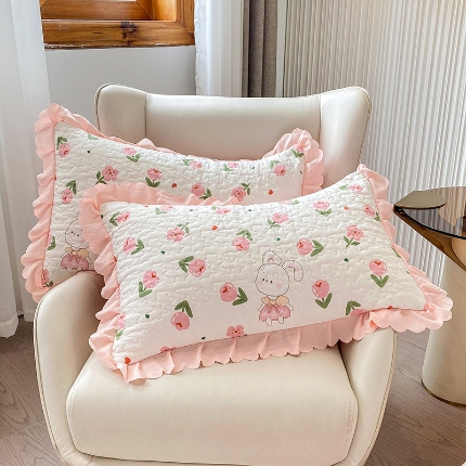 91家纺网 家纺一手货源 找家纺 2025春夏新品A类母婴级双层纱棉麻花边夹棉枕套一对泡泡纱泡泡棉小竺棉纯棉全棉磨毛水洗棉花边枕套一对