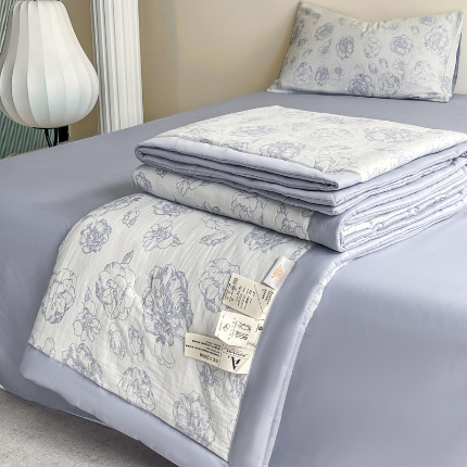 91家纺网 家纺一手货源 找家纺 （总）一加一 2025新款全棉三层纱提花大豆夏被