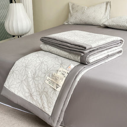 91家纺网 家纺一手货源 找家纺 （总）一加一 2025新款全棉三层纱提花大豆夏被