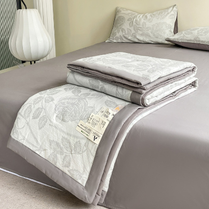 91家纺网 家纺一手货源 找家纺 （总）一加一 2025新款全棉三层纱提花大豆夏被