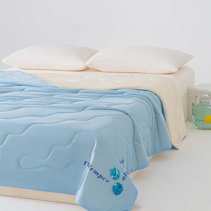 91家纺网 家纺一手货源 找家纺 荔禾家居 2024新款A类氨纶凉感丝冰感夏被 冰感蓝