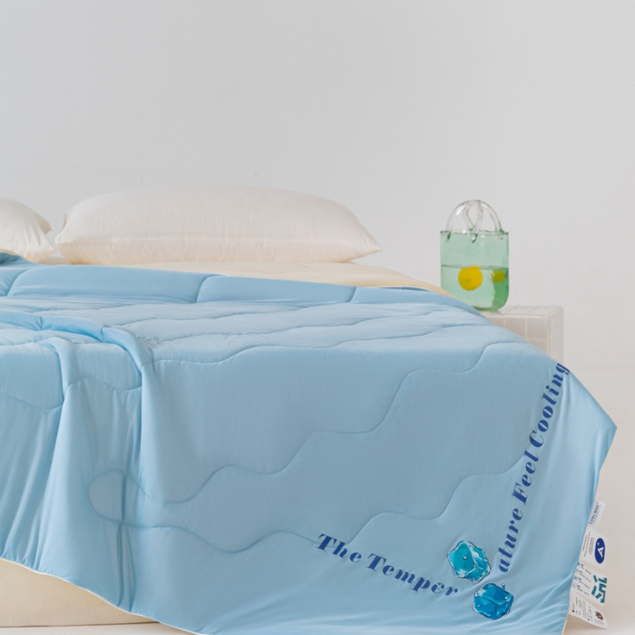 91家纺网 家纺一手货源 找家纺 荔禾家居 2024新款A类氨纶凉感丝冰感夏被 冰感蓝