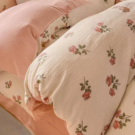 91家纺网 家纺一手货源 找家纺 （总）卢赛尔 2024新款提花有氧泡泡泡芙四件套