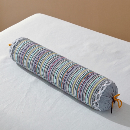 91家纺网 家纺一手货源 找家纺 （总）芯奇想 2024新款圆柱形荞麦硬枕头颈椎枕头糖果枕