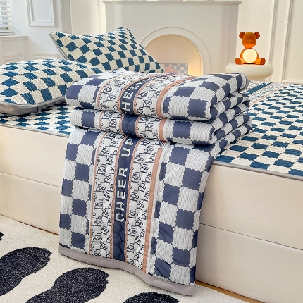 91家纺网 家纺一手货源 找家纺 （总）福来临 2025新款印花+纯色凉感丝含胶凉席夏被三件套四件套