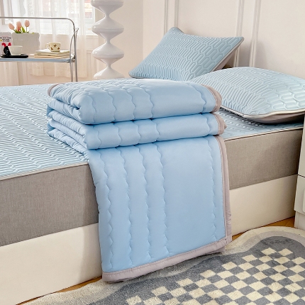 91家纺网 家纺一手货源 找家纺 （总）福来临 2025新款印花+纯色凉感丝含胶凉席夏被三件套四件套