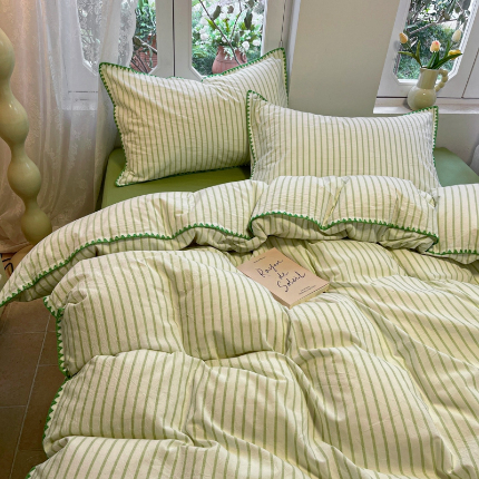 91家纺网 家纺一手货源 找家纺 莱茵家居 2024新款A类多巴胺撞色全棉水洗棉四件套 绿苏条