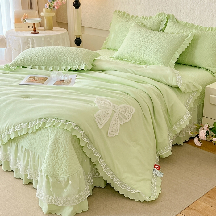 91家纺网 家纺一手货源 找家纺 （总）2025韩版少女心法式公主风水洗棉蕾丝花边夏被床盖款四件套泡泡棉小竺棉凉蝴蝶结夏被床盖款四件套