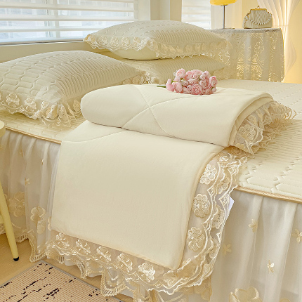 91家纺网 家纺一手货源 找家纺 米莱家纺 2024新款蕾丝绣花凉席四件套 可可米白