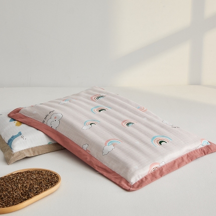 91家纺网 家纺一手货源 找家纺 （总）乐可 2024新款全棉纱布儿童黄荆子荞麦枕头枕芯