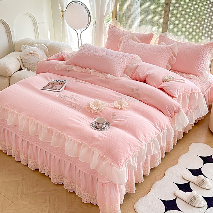 91家纺网 家纺一手货源 找家纺 （总）苏米娜2024韩版法式公主风水洗棉立体花绣花床盖款四件套蕾丝床盖款三件套