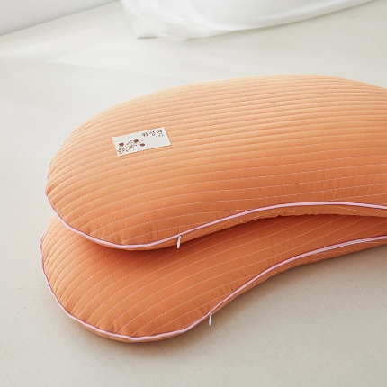 91家纺网 家纺一手货源 找家纺 （总）乐可 2024新款全棉砂洗月牙荞麦枕 枕头枕芯