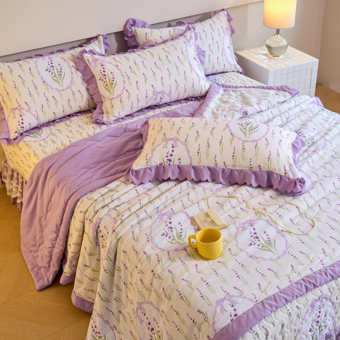 91家纺网 家纺一手货源 找家纺 美莱家纺 2024新款软糯泡泡棉蕾丝床盖床盖四件套单品系列-床盖夏被四件套 薰衣草紫