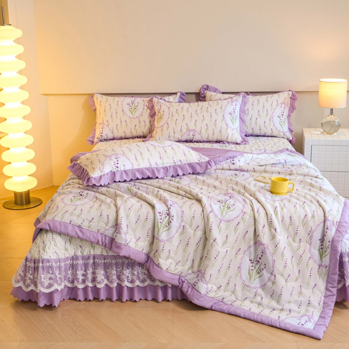 91家纺网 家纺一手货源 找家纺 美莱家纺 2024新款软糯泡泡棉蕾丝床盖床盖四件套单品系列-床盖夏被四件套 薰衣草紫