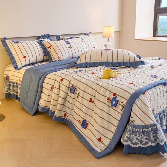 91家纺网 家纺一手货源 找家纺 美莱家纺 2024新款软糯泡泡棉蕾丝床盖床盖四件套单品系列-床盖夏被四件套 小熊公仔