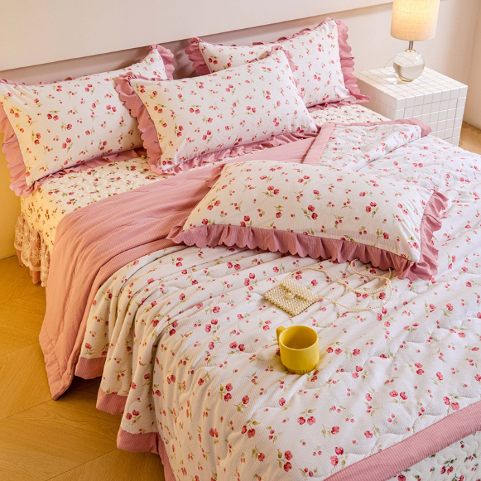 91家纺网 家纺一手货源 找家纺 美莱家纺 2024新款软糯泡泡棉蕾丝床盖床盖四件套单品系列-床盖夏被四件套 樱花