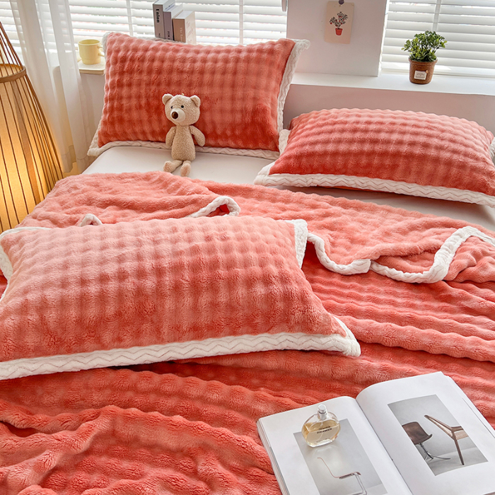 91家纺网 家纺一手货源 找家纺 芸锦豪 2024新款仿兔毛泡泡绒毛毯-包边款毛毯海棠粉-包边款