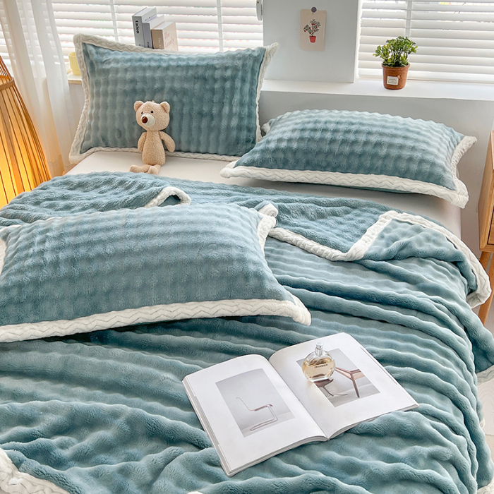 91家纺网 家纺一手货源 找家纺 芸锦豪 2024新款仿兔毛泡泡绒毛毯-包边款毛毯天空蓝-包边款