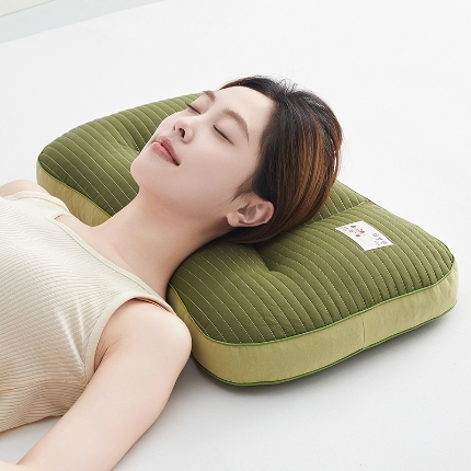 91家纺网 家纺一手货源 找家纺 （总）乐可 2024新款砂洗多位护颈荞麦枕 枕头枕芯