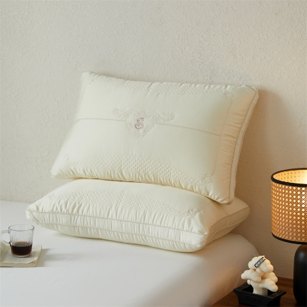 91家纺网 家纺一手货源 找家纺 （总）她喜爱枕芯枕头 2024新款那波利之夏经典蚕丝枕