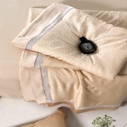 91家纺网 家纺一手货源 找家纺 2025新款LF天丝夏被四件套凉感空调被夏季夏凉被子 金钱豹香槟金